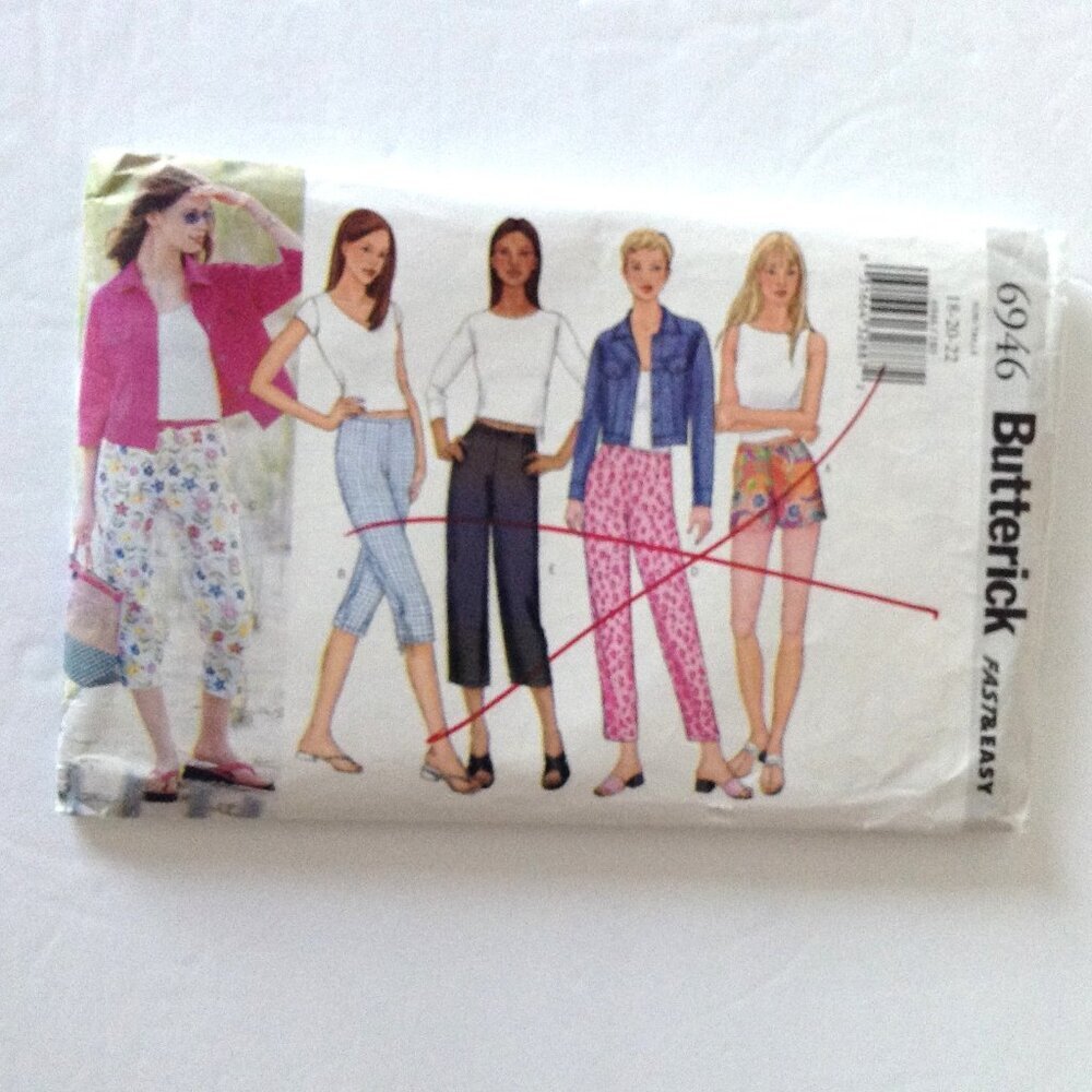 Butterick Fast and Easy Sewing Pattern #6946 Size 18-20-22 Petite Shorts Pants
